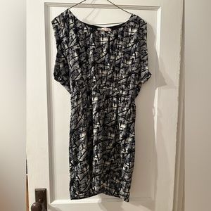 Love 21 short, cute dress, size small, cap/rolled sleeve style, graphic print.